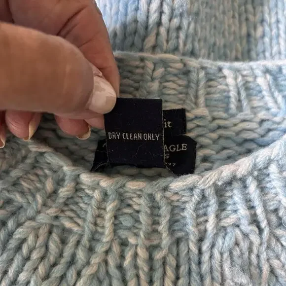 American Eagle Women’s Blue & White Fair Isle Handknit 100% Lambswool Sweater M - Picture 11 of 12